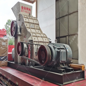 SCF800x800中型雙級粉碎機發往云南