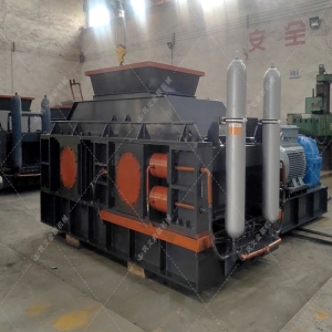 2PG1208大型液壓直聯(lián)對輥破碎制砂機發(fā)貨圖片