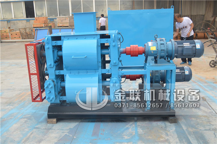 解決煤炭細(xì)粉機(jī)振動(dòng)從哪些方面入手，它有哪些優(yōu)點(diǎn)？