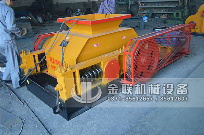 齒式破碎機(jī)是怎樣調(diào)整排料口大小的，型號有哪些？