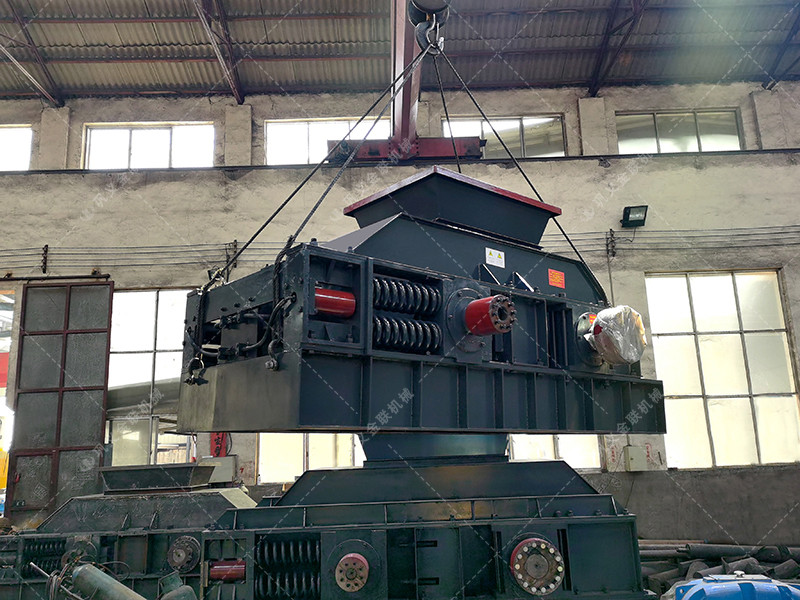 了解設(shè)備配置的技術(shù)參數(shù)，了解設(shè)備配置的技術(shù)參數(shù)，并根據(jù)對(duì)輥破碎機(jī)用戶的生產(chǎn)要求和物料硬度，合理構(gòu)建對(duì)輥破碎機(jī)的設(shè)備規(guī)格