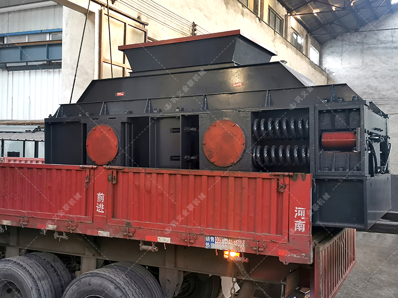 2PG1200x800型直連式半自動對輥破碎機發貨圖片