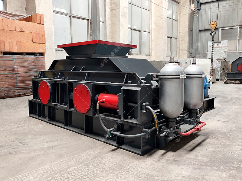 中型制砂機-液壓對輥制砂機設備發貨圖片