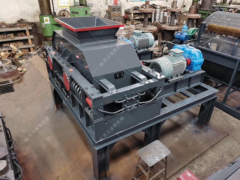 2PG800x600直聯(lián)式對(duì)輥破碎制砂機(jī)發(fā)貨圖片