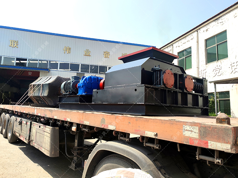 2PGC900X900雙齒輥破碎機發(fā)貨圖片_發(fā)往內蒙古赤峰_破碎煤