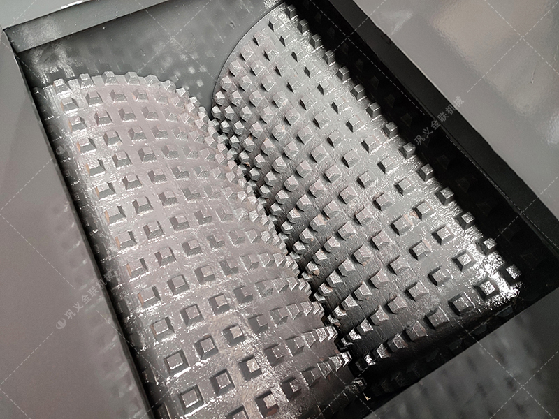 石膏破碎用什么設備？雙齒輥破碎機廠家哪家好？