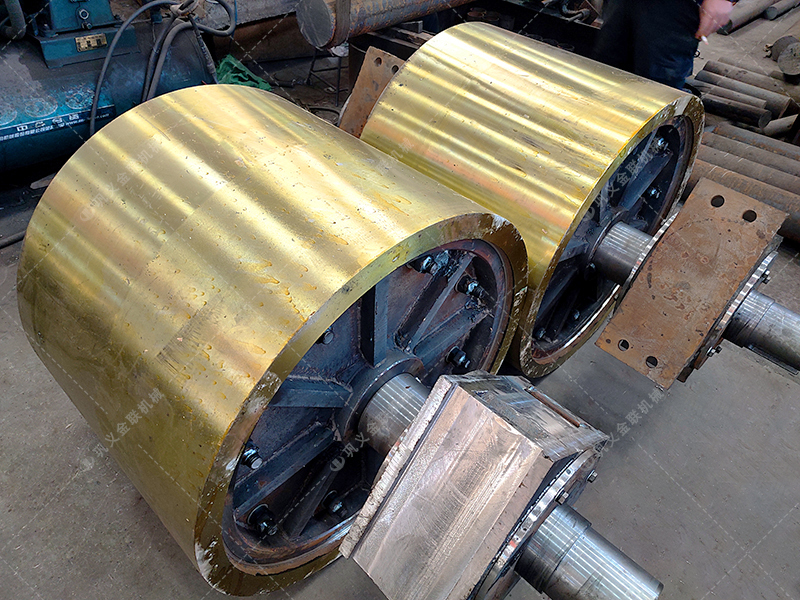 時產(chǎn)80-100噸液壓對輥破碎機用哪個型號，多少錢一臺？