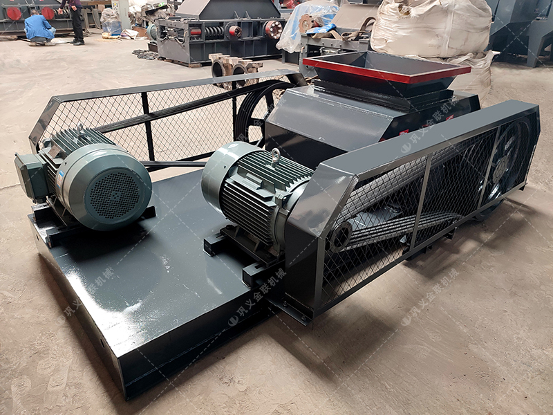 除了價(jià)格，選擇雙齒輥破碎機(jī)更應(yīng)關(guān)注哪些長(zhǎng)期效益指標(biāo)？