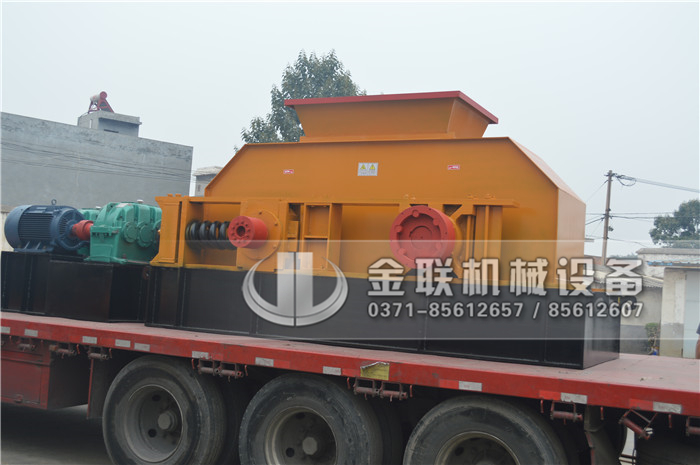  河卵石制砂機(jī)1