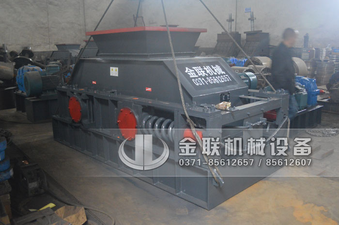 對輥機_磚廠用對輥機,小型對輥機設(shè)備,對滾破碎機,對輥細(xì)碎機價格